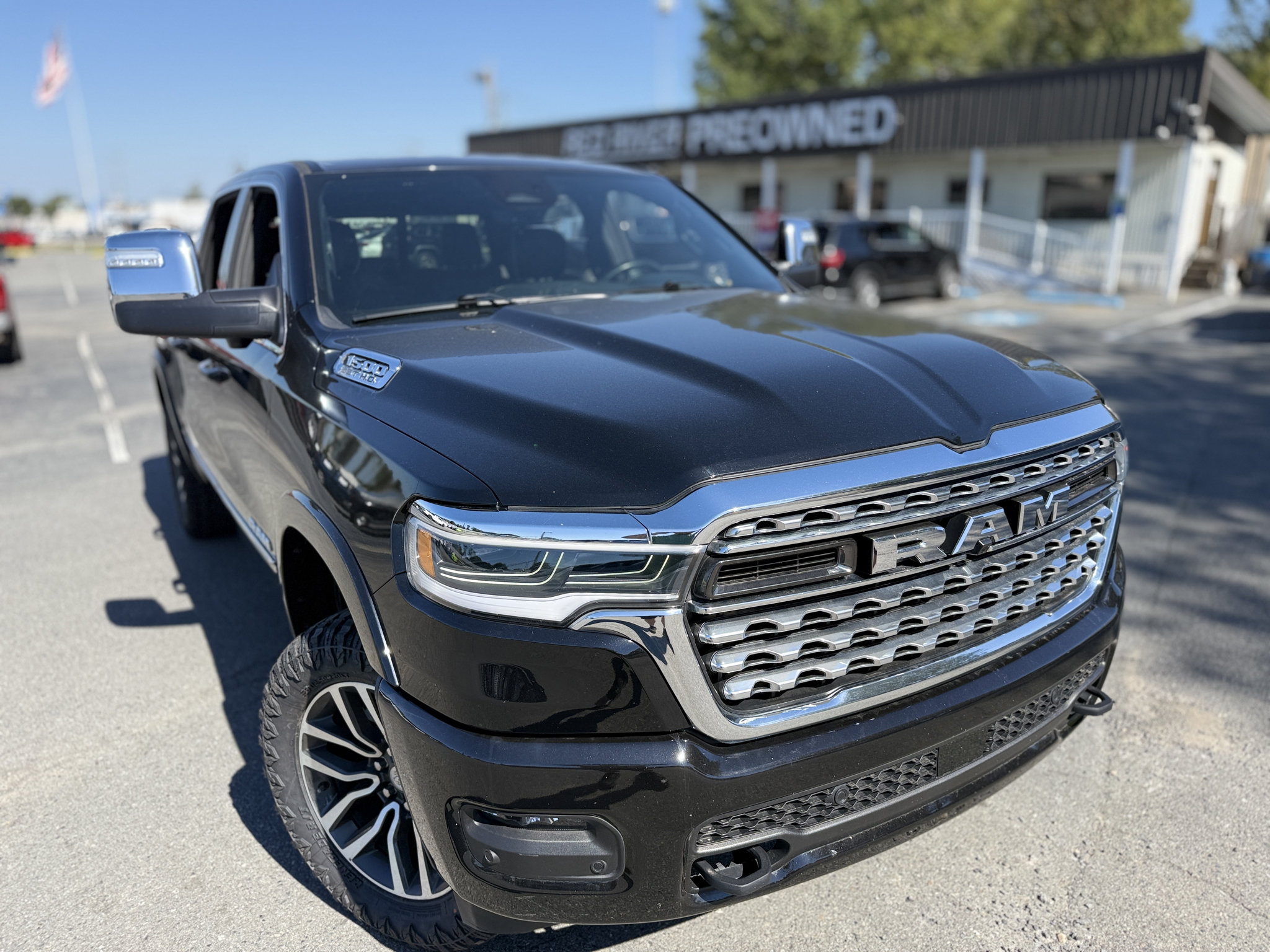 Used 2025 RAM 1500 Limited w/ Trailer Tow Group AWD/4WD image 34