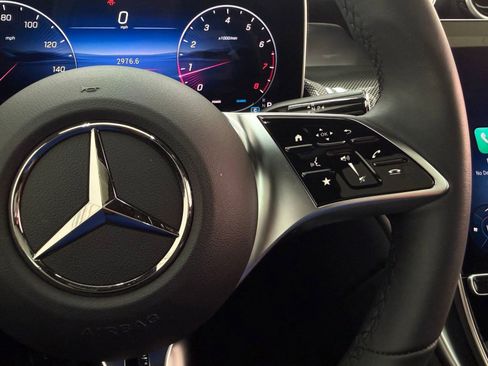 Used 2026 Mercedes-Benz GLC 300 image 27