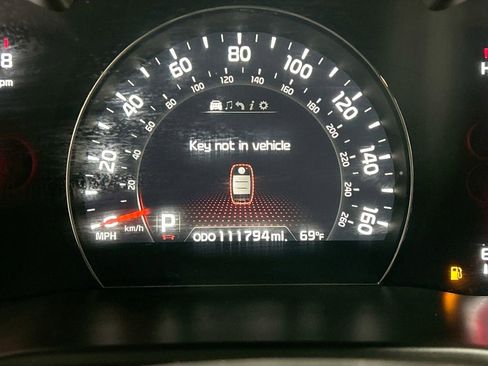 Used 2014 Kia Sorento SX w/ 3rd Row Package image 12