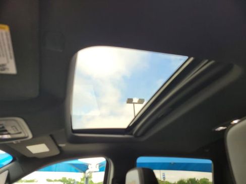 Used 2024 Chevrolet Silverado 1500 High Country w/ Technology Package image 22