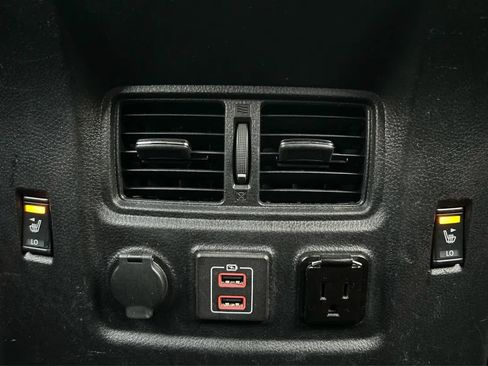 Used 2019 Nissan Titan Platinum Reserve RWD image 40