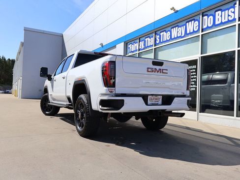 Certified 2025 GMC Sierra 2500 AT4 w/ AT4 Premium Plus Package AWD/4WD image 47