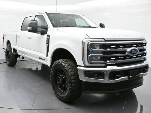 Used 2024 Ford F250 Lariat AWD/4WD image 2