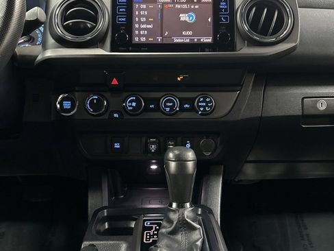 Used 2019 Toyota Tacoma TRD Sport image 24