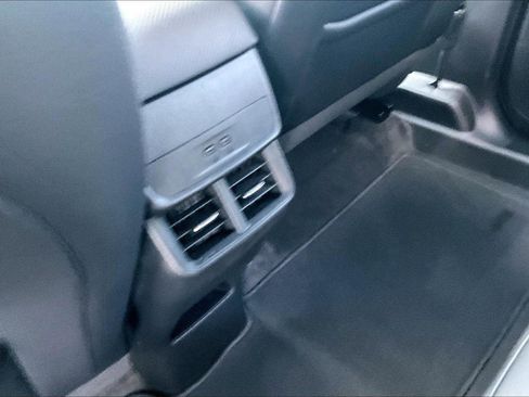 Used 2025 Chevrolet Equinox LT w/ Convenience Package II FWD image 10