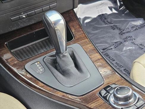 Used 2011 BMW 328i Convertible image 11