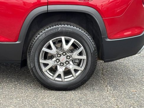 Used 2021 GMC Acadia SLT w/ Preferred Package image 9