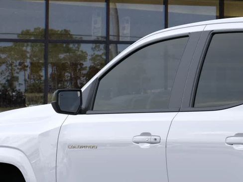Used 2026 Chevrolet Colorado Z71 AWD/4WD image 12
