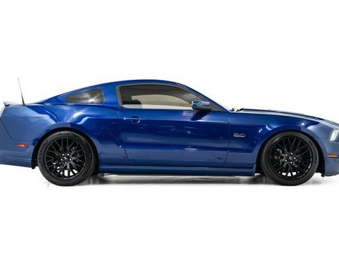 Used 2014 Ford Mustang GT RWD image 5