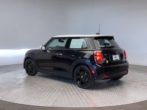 Certified 2024 MINI Cooper SE image 6