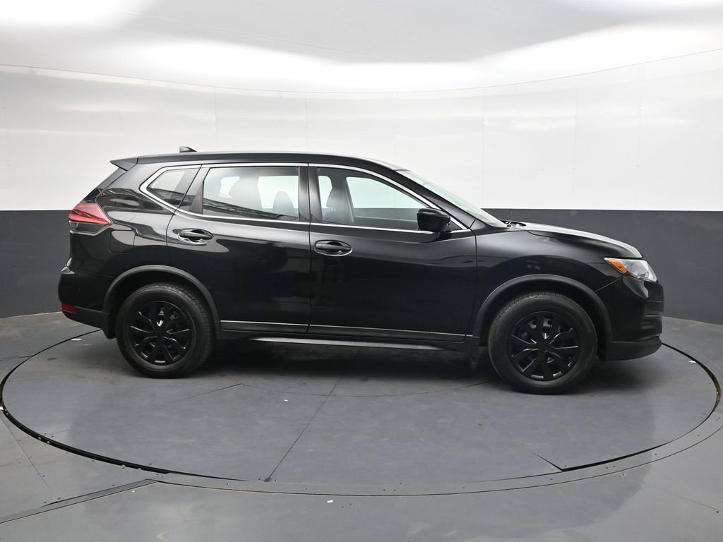 Used 2018 Nissan Rogue S AWD/4WD image 4
