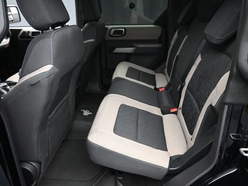 Used 2023 Ford Bronco Wildtrak AWD/4WD image 12