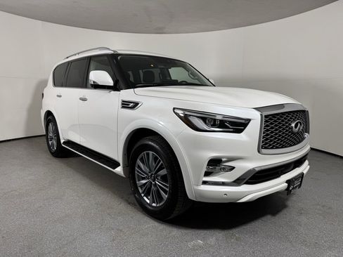 Used 2024 INFINITI QX80 Luxe w/ Cargo Package image 3