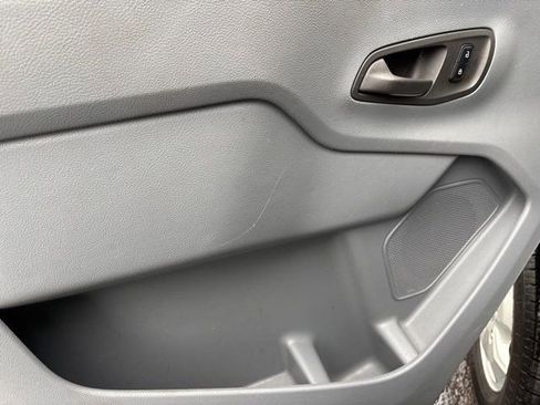 Used 2017 Ford Transit 350 XLT image 11