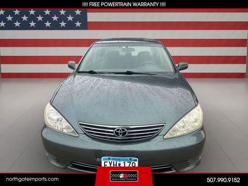 Used 2005 Toyota Camry XLE image 10