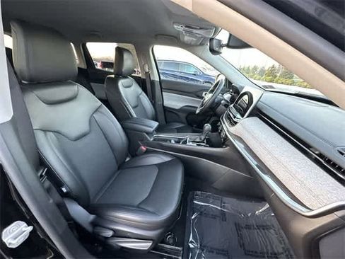 Used 2022 Jeep Compass Latitude w/ Convenience Group image 22