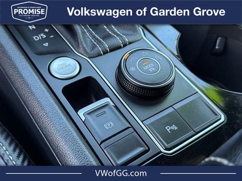 Certified 2022 Volkswagen Atlas Cross Sport SE AWD/4WD image 22