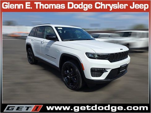 New 2025 Jeep Grand Cherokee Limited w/ Black Appearance Package image 1
