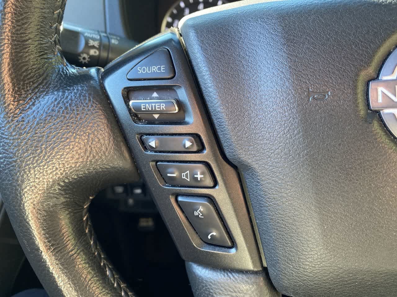 Used 2022 Nissan Frontier SV AWD/4WD image 19