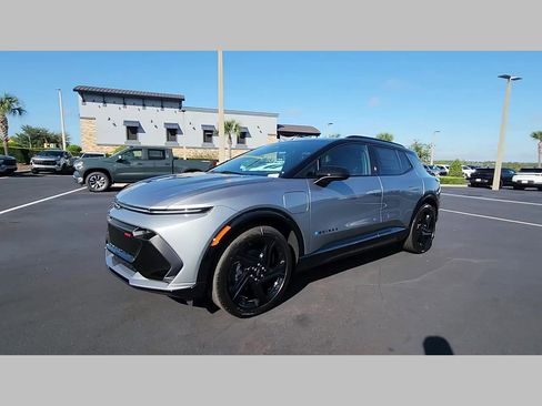 New 2026 Chevrolet Equinox EV RS image 17