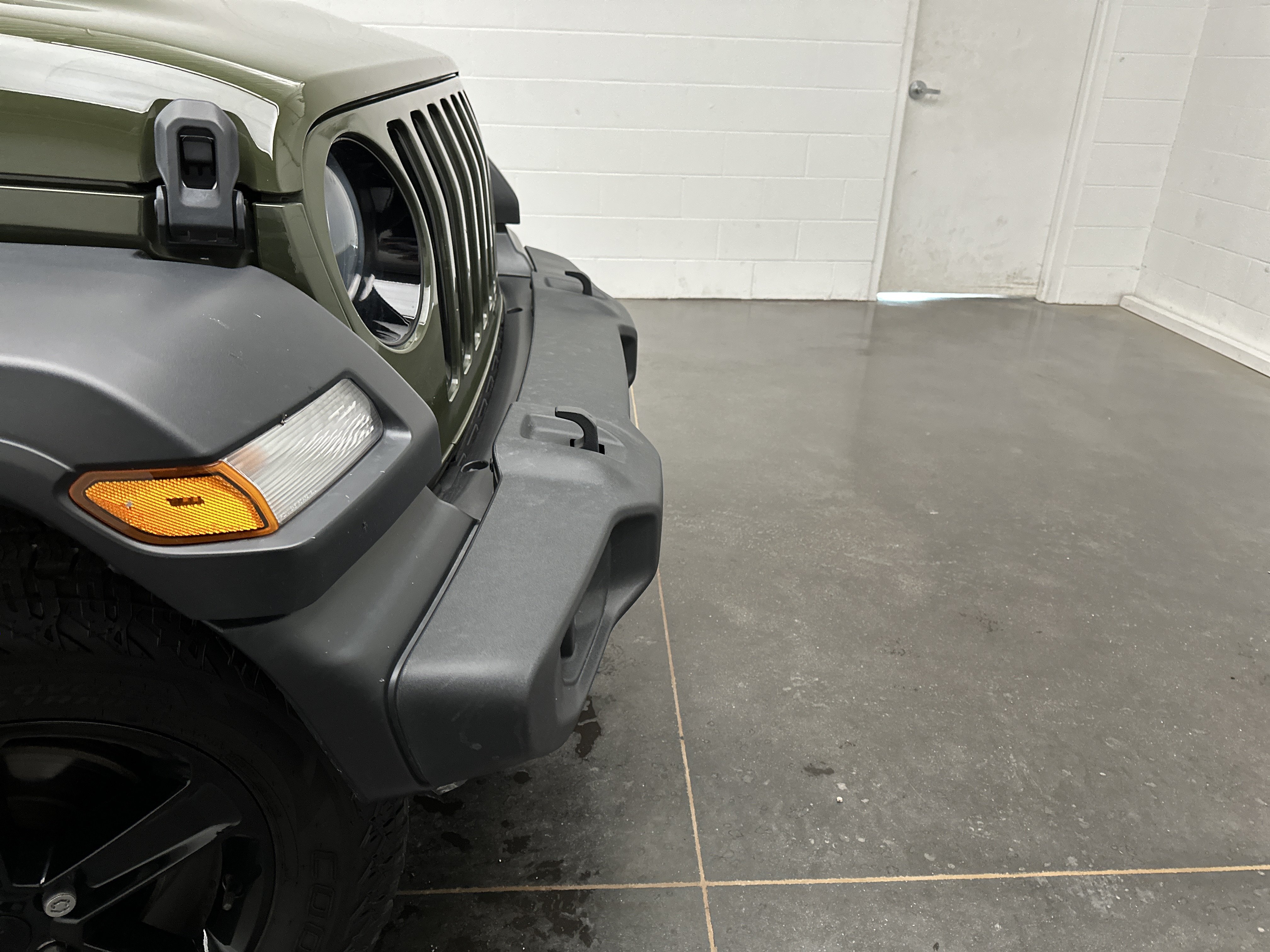 Used 2022 Jeep Wrangler Unlimited Sport AWD/4WD image 2