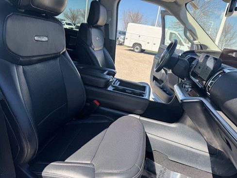 Used 2025 Ford Expedition Max Platinum image 38