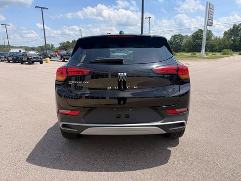 Used 2025 Buick Encore GX Preferred AWD/4WD image 4