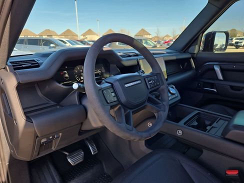 Used 2023 Land Rover Defender 110 Carpathian Edition image 2