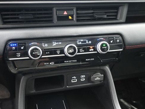 Used 2023 Honda Pilot Elite image 19