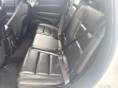 Used 2022 Jeep Grand Cherokee Limited AWD/4WD image 19