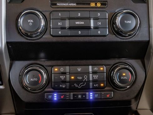 Used 2019 Ford F250 Lariat w/ Lariat Value Package image 25