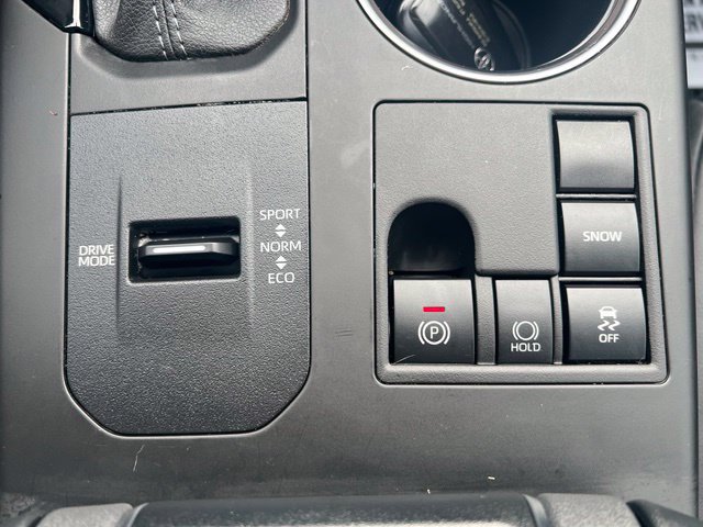 Used 2023 Toyota Highlander XLE FWD image 19