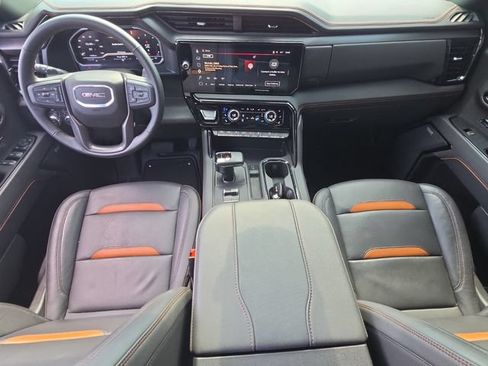Used 2025 GMC Sierra 1500 AT4 w/ AT4 Premium Package AWD/4WD image 13