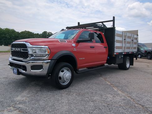 Used 2022 RAM 5500 Tradesman w/ Chrome Appearance Group RWD image 7
