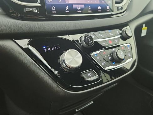 New 2027 Chrysler Pacifica LX FWD image 26