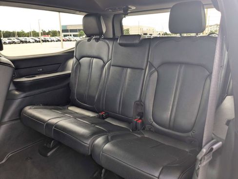 Used 2024 Jeep Wagoneer Series II AWD/4WD image 19
