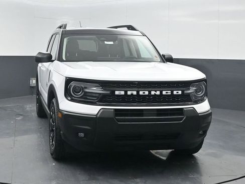 New 2025 Ford Bronco Sport Outer Banks image 2