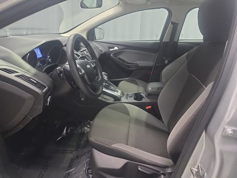 Used 2013 Ford Focus SE w/ SE Winter Pkg FWD image 15