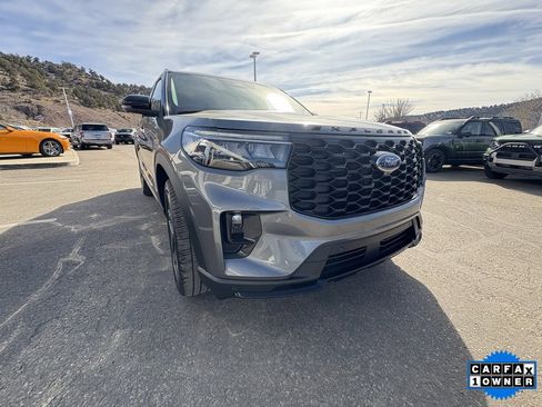 Certified 2025 Ford Explorer ST-Line w/ ST-Line Street Pack image 11