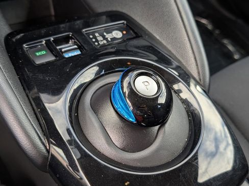 Used 2023 Nissan Leaf SV Plus image 27