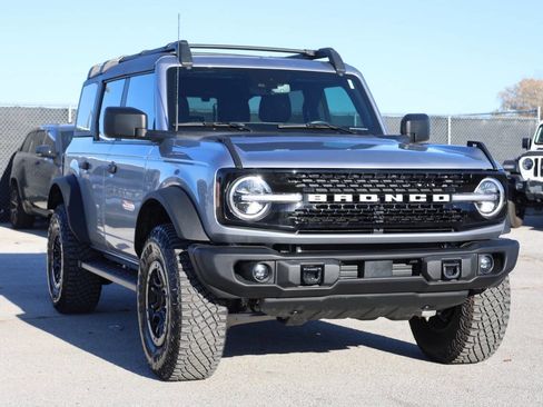 Used 2023 Ford Bronco Wildtrak image 4