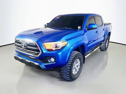 Used 2016 Toyota Tacoma SR5 RWD image 4