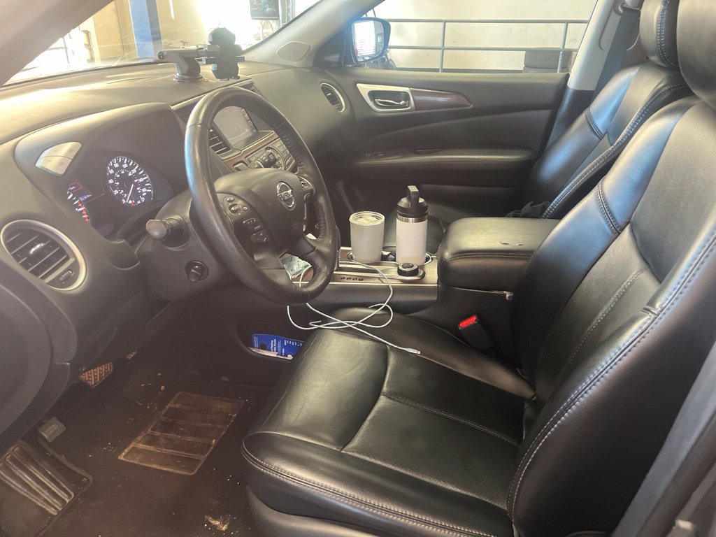 Used 2020 Nissan Pathfinder Platinum AWD/4WD image 4