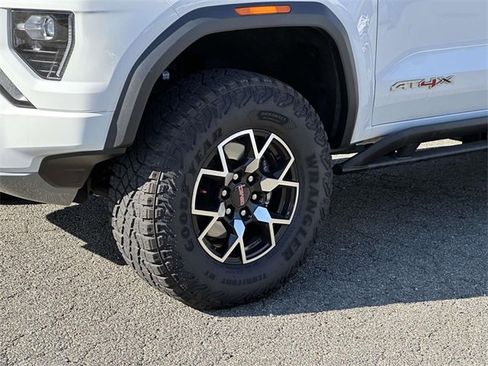 Used 2024 GMC Canyon AT4X image 7