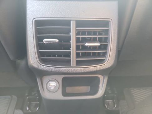 Used 2023 Kia Seltos S w/ Navigation Package FWD image 15
