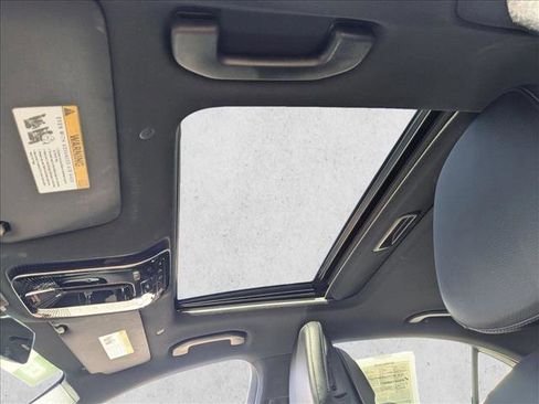 Used 2024 Mercedes-Benz C 300 Sedan image 15