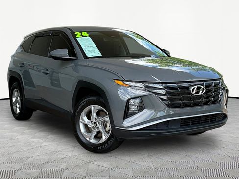 Used 2024 Hyundai Tucson SE AWD/4WD image 3