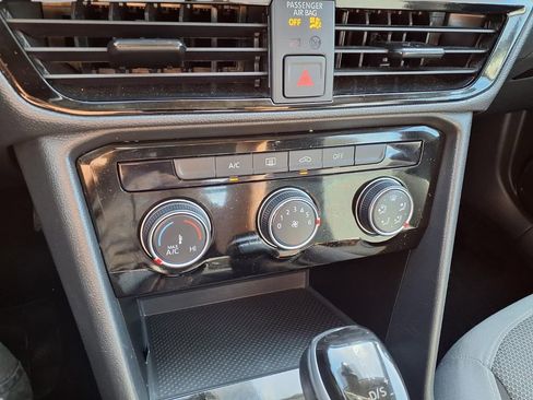 Used 2024 Volkswagen Taos S image 9