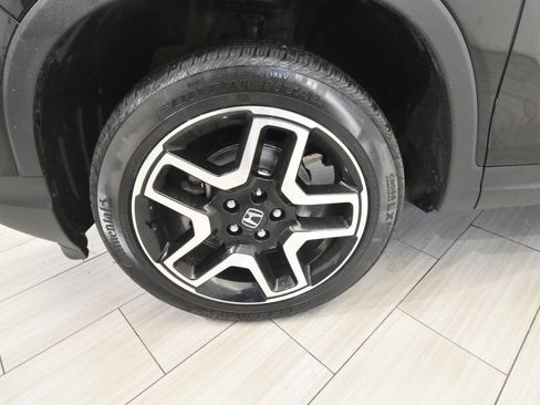 Used 2023 Honda Passport Elite image 11