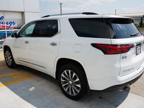 Used 2023 Chevrolet Traverse Premier AWD/4WD image 39